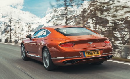 2018 Bentley Continental GT (Color: Orange Flame) Rear Three-Quarter Wallpapers 450x275 (9)