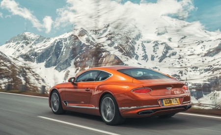 2018 Bentley Continental GT (Color: Orange Flame) Rear Three-Quarter Wallpapers 450x275 (10)