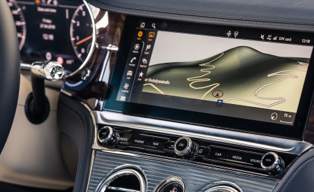 2018 Bentley Continental GT (Color: Sequin Blue) Central Console Wallpapers 450x275 (158)