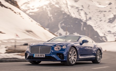2018 Bentley Continental GT (Color: Sequin Blue) Front Three-Quarter Wallpapers 450x275 (127)