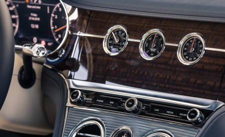 2018 Bentley Continental GT (Color: Sequin Blue) Interior Detail Wallpapers 450x275 (154)