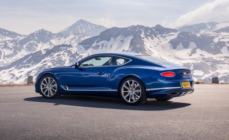 2018 Bentley Continental GT (Color: Sequin Blue) Rear Three-Quarter Wallpapers 450x275 (144)