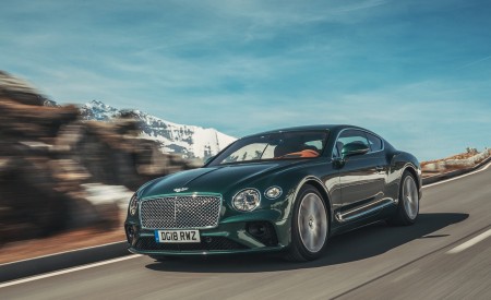 2018 Bentley Continental GT (Color: Verdant) Front Three-Quarter Wallpapers 450x275 (83)