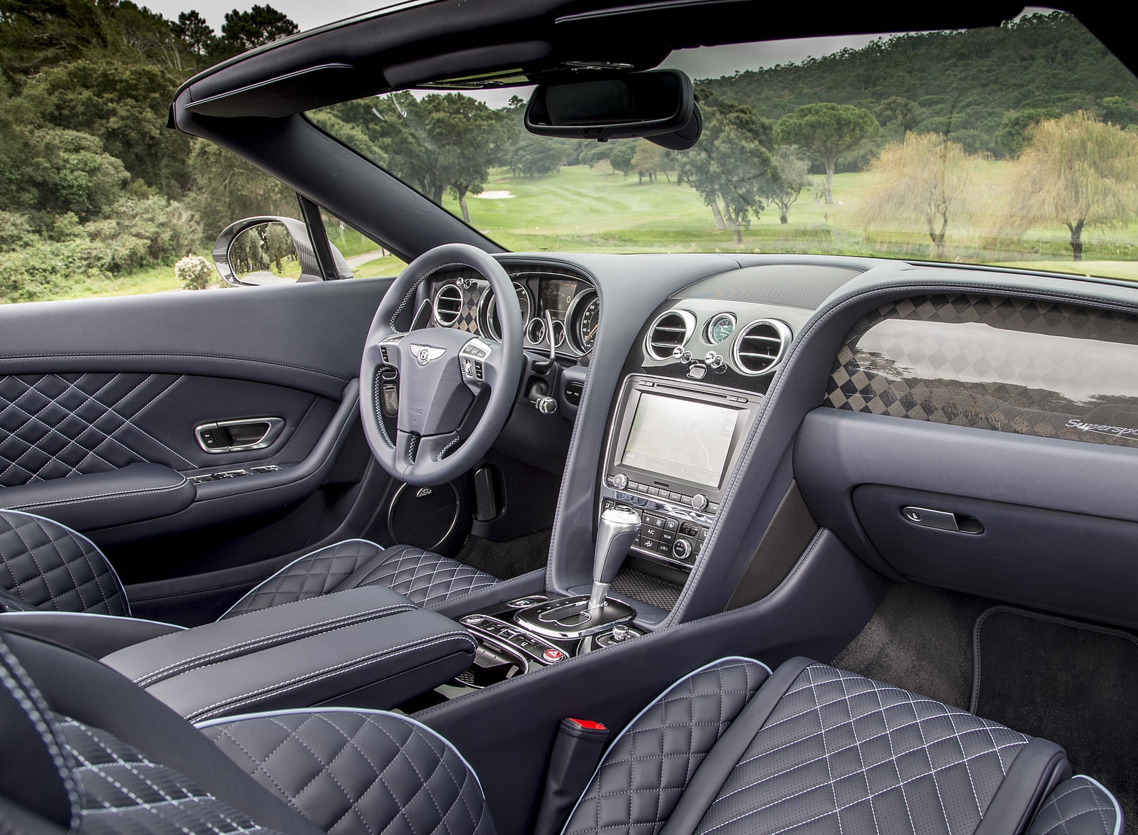 2018 Bentley Continental GT Supersports Convertible (Color: Ice White) Interior Wallpapers #119 of 178
