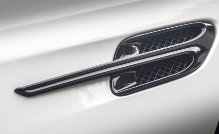 2018 Bentley Continental GT Supersports Convertible (Color: Ice White) Side Vent Wallpapers 450x275 (102)