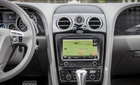 2018 Bentley Continental GT Supersports Coupe (Color: Moroccan Blue) Central Console Wallpapers 450x275 (165)