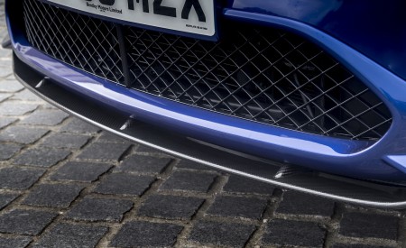 2018 Bentley Continental GT Supersports Coupe (Color: Moroccan Blue) Front Bumper Wallpapers 450x275 (148)