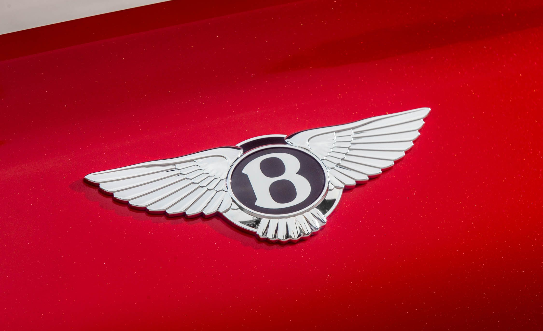 2018 Bentley Continental GT Supersports Coupe (Color: St. James Red) Badge Wallpapers #32 of 178