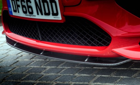 2018 Bentley Continental GT Supersports Coupe (Color: St. James Red) Front Bumper Wallpapers 450x275 (26)