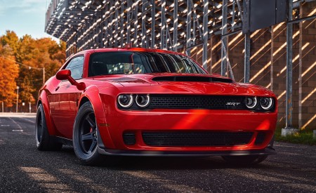 2018 Dodge Challenger SRT Demon Front Three-Quarter Wallpapers 450x275 (49)