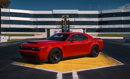 2018 Dodge Challenger SRT Demon Front Three-Quarter Wallpapers 450x275 (65)