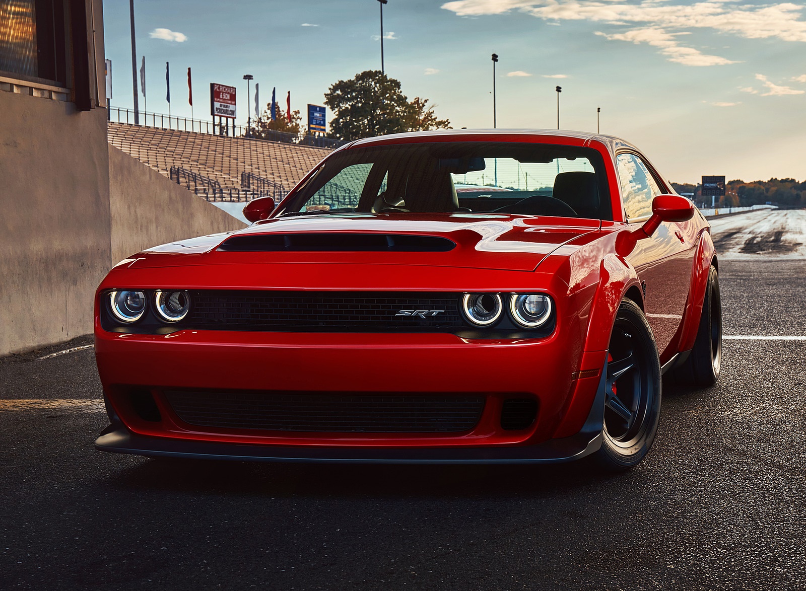 2018 Dodge Challenger SRT Demon Front Wallpapers #26 of 95