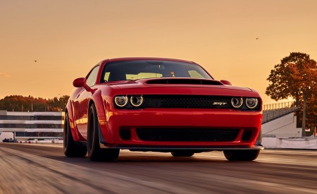 2018 Dodge Challenger SRT Demon Front Wallpapers 450x275 (33)