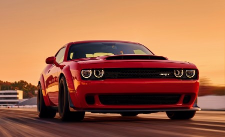 2018 Dodge Challenger SRT Demon Front Wallpapers 450x275 (27)