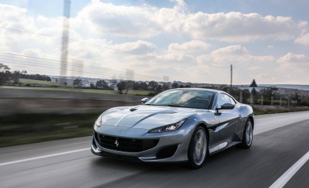 2018 Ferrari Portofino Front Three-Quarter Wallpapers 450x275 (43)