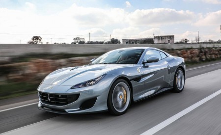 2018 Ferrari Portofino Front Three-Quarter Wallpapers 450x275 (46)