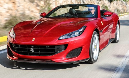 2018 Ferrari Portofino Front Three-Quarter Wallpapers 450x275 (23)