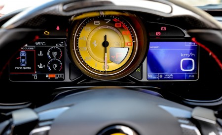 2018 Ferrari Portofino Instrument Cluster Wallpapers 450x275 (118)