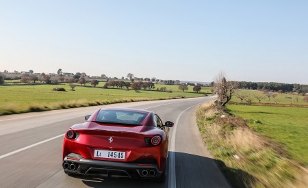 2018 Ferrari Portofino Rear Three-Quarter Wallpapers 450x275 (40)
