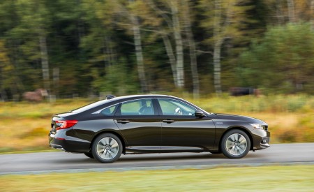 2018 Honda Accord Hybrid Side Wallpapers 450x275 (28)