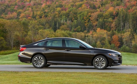2018 Honda Accord Hybrid Side Wallpapers 450x275 (29)