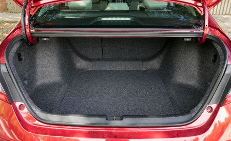 2018 Honda Accord Hybrid Trunk Wallpapers 450x275 (12)