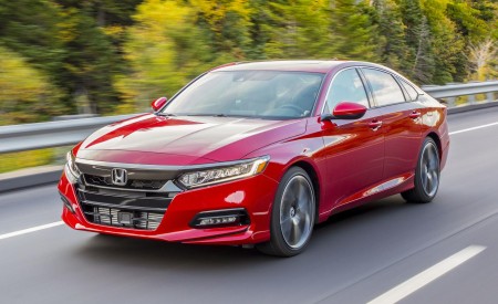 2018 Honda Accord Sport 2.0T Manual Front Three-Quarter Wallpapers 450x275 (6)