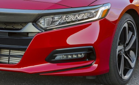 2018 Honda Accord Sport 2.0T Manual Headlight Wallpapers 450x275 (21)