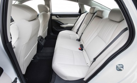 2018 Honda Accord Touring 1.5T Interior Rear Seats Wallpapers 450x275 (87)