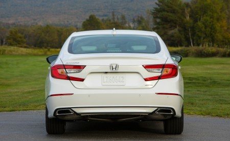 2018 Honda Accord Touring 1.5T Rear Wallpapers 450x275 (69)