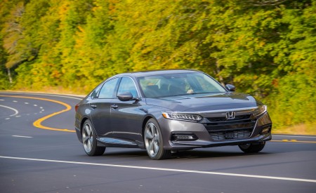 2018 Honda Accord Touring 2.0T Front Wallpapers 450x275 (54)