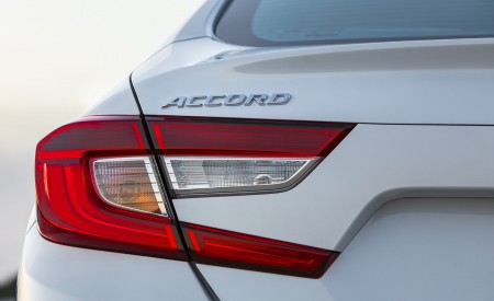 2018 Honda Accord Touring Tail Light Wallpapers 450x275 (99)
