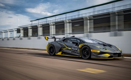 2018 Lamborghini Huracán Super Trofeo EVO Front Three-Quarter Wallpapers 450x275 (2)