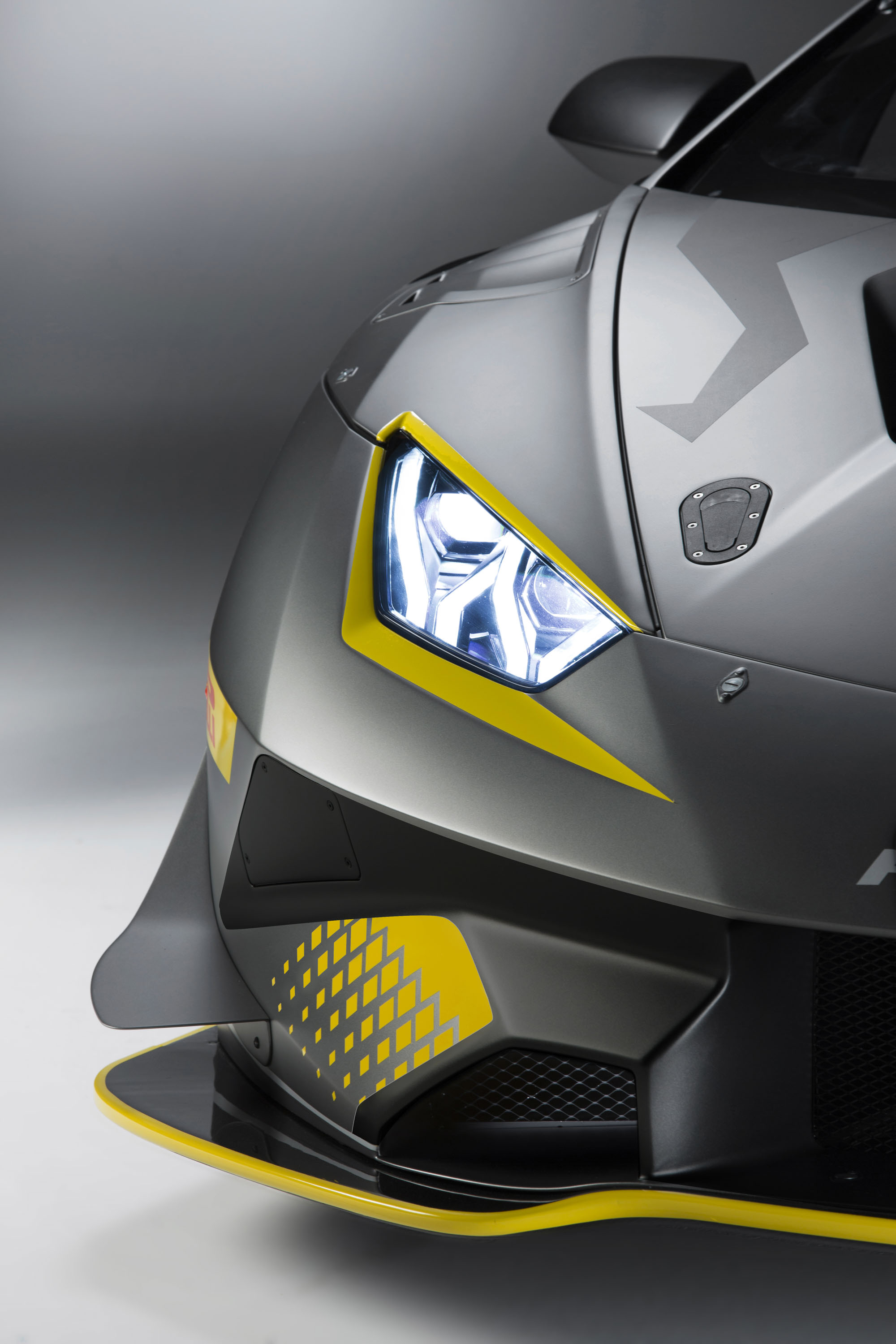 2018 Lamborghini Huracán Super Trofeo EVO Headlight Wallpapers (11)