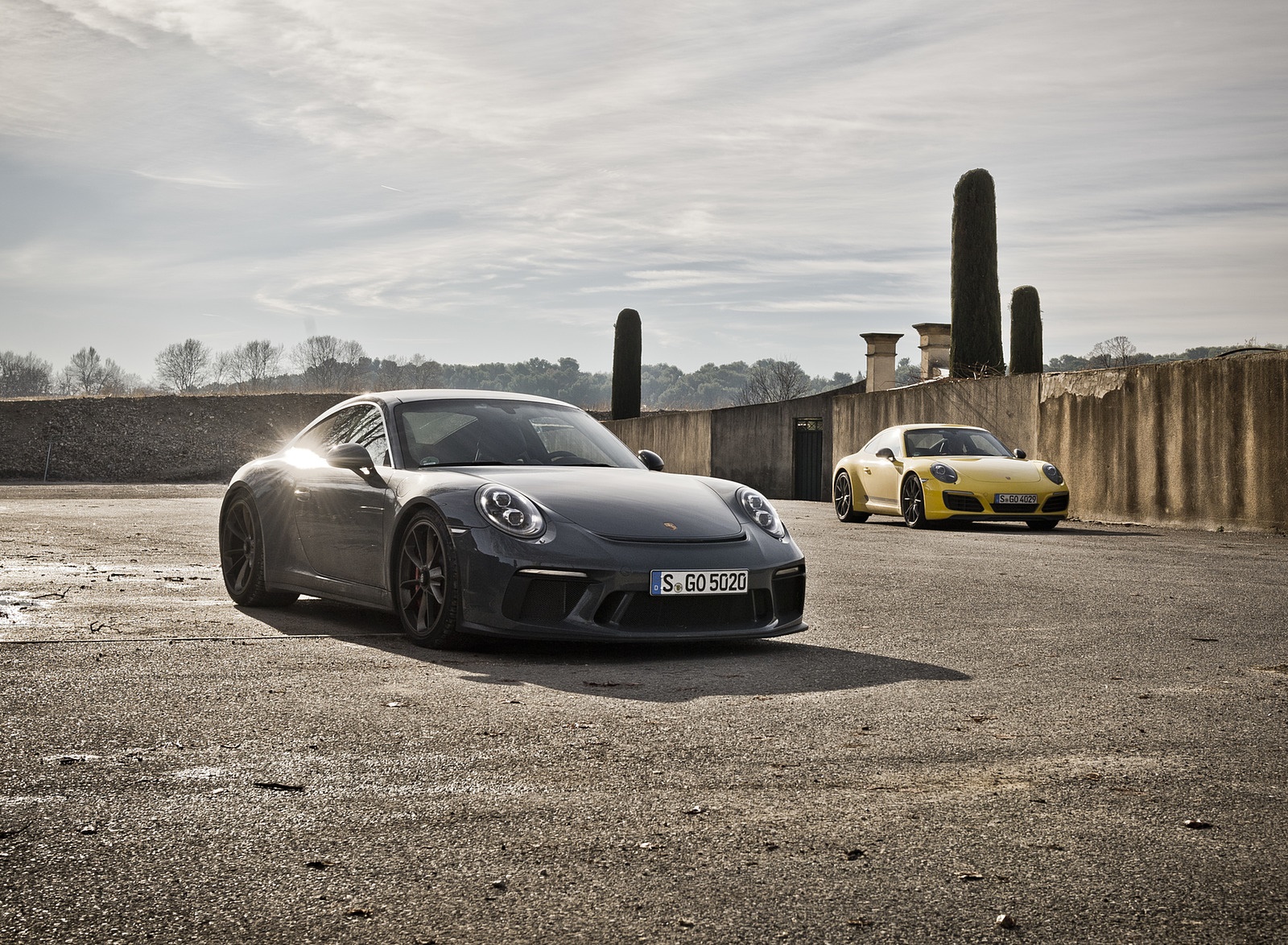 2018 Porsche 911 GT3 with Touring Package Front Three-Quarter Wallpapers (14)