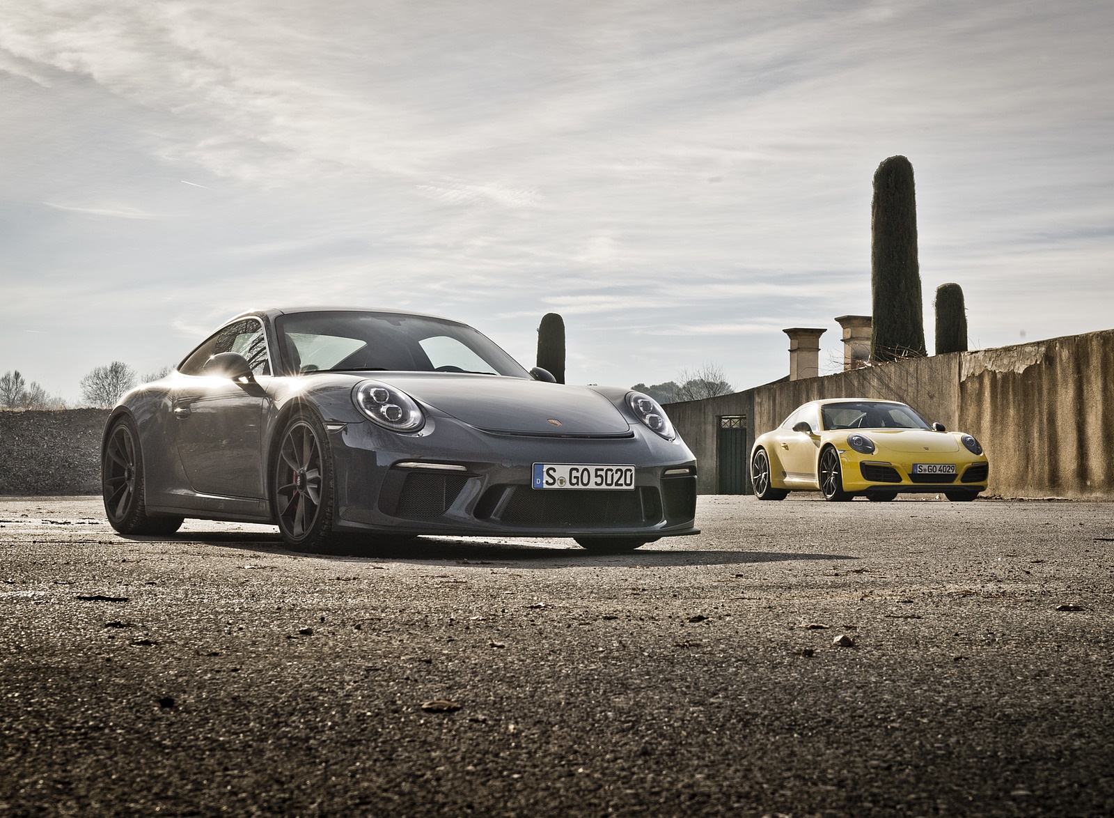 2018 Porsche 911 GT3 with Touring Package Front Three-Quarter Wallpapers (15)