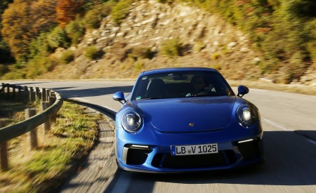 2018 Porsche 911 GT3 with Touring Package Front Wallpapers 450x275 (43)