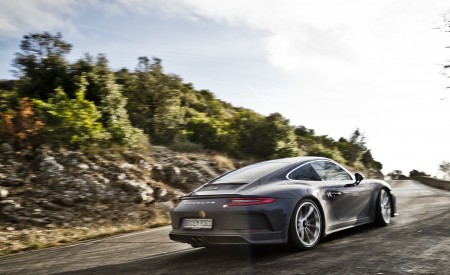 2018 Porsche 911 GT3 with Touring Package Rear Three-Quarter Wallpapers 450x275 (77)