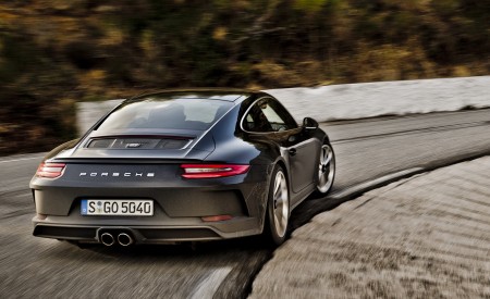 2018 Porsche 911 GT3 with Touring Package Rear Three-Quarter Wallpapers 450x275 (58)