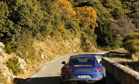 2018 Porsche 911 GT3 with Touring Package Rear Wallpapers 450x275 (34)