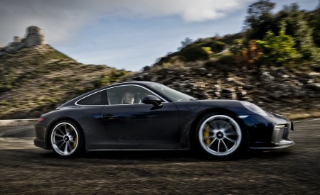 2018 Porsche 911 GT3 with Touring Package Side Wallpapers 450x275 (55)
