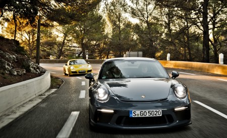 2018 Porsche 911 GT3 with Touring Package and 911 Carrera T Front Wallpapers 450x275 (7)