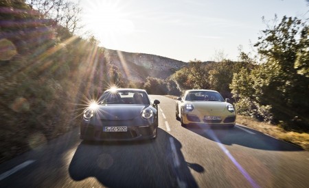 2018 Porsche 911 GT3 with Touring Package and 911 Carrera T Front Wallpapers 450x275 (8)