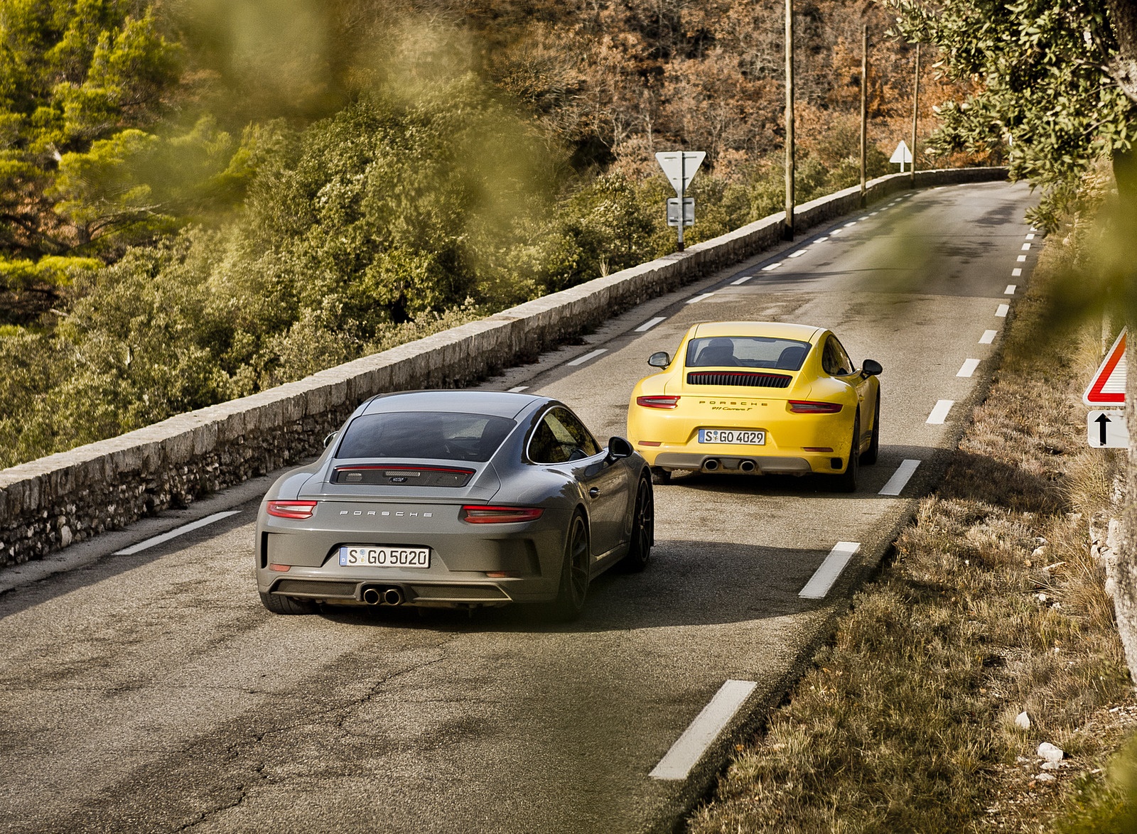 2018 Porsche 911 GT3 with Touring Package and 911 Carrera T Rear Wallpapers (11)