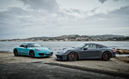 2018 Porsche 911 GT3 with Touring Package and 911 Carrera T Wallpapers 450x275 (28)