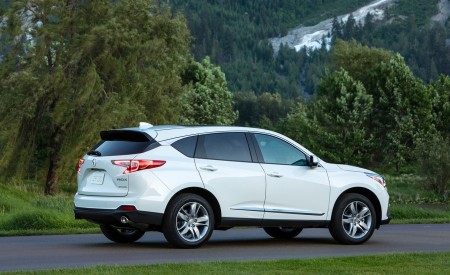 2019 Acura RDX Rear Three-Quarter Wallpapers 450x275 (150)