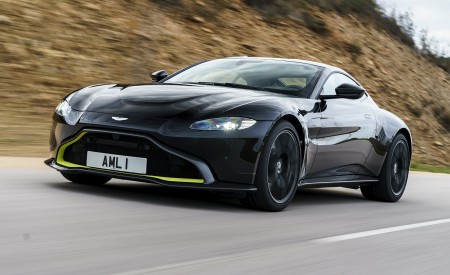 2019 Aston Martin Vantage (Onyx Black) Front Three-Quarter Wallpapers 450x275 (56)