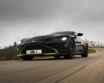 2019 Aston Martin Vantage (Onyx Black) Front Three-Quarter Wallpapers 150x120 (13)