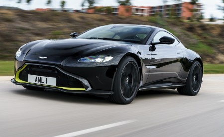 2019 Aston Martin Vantage (Onyx Black) Front Three-Quarter Wallpapers 450x275 (49)