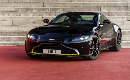 2019 Aston Martin Vantage (Onyx Black) Front Wallpapers 450x275 (89)